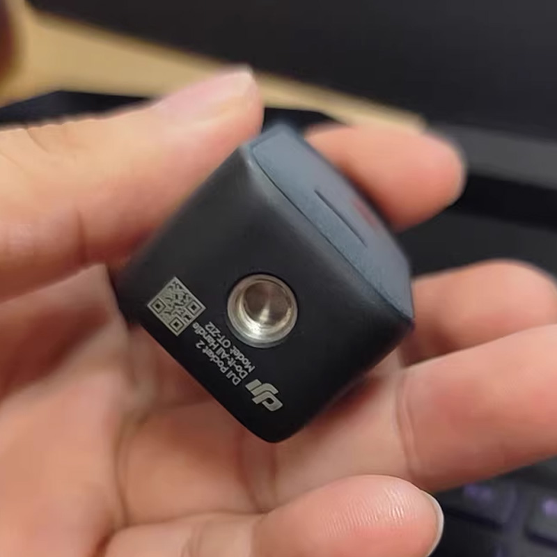 DJI POCKET2 美品（同梱物あり）、DO-IT-ALL HANDLE付属 Amazon.com : DJI Pocket 2 Do-It-All Handle : Electronics
