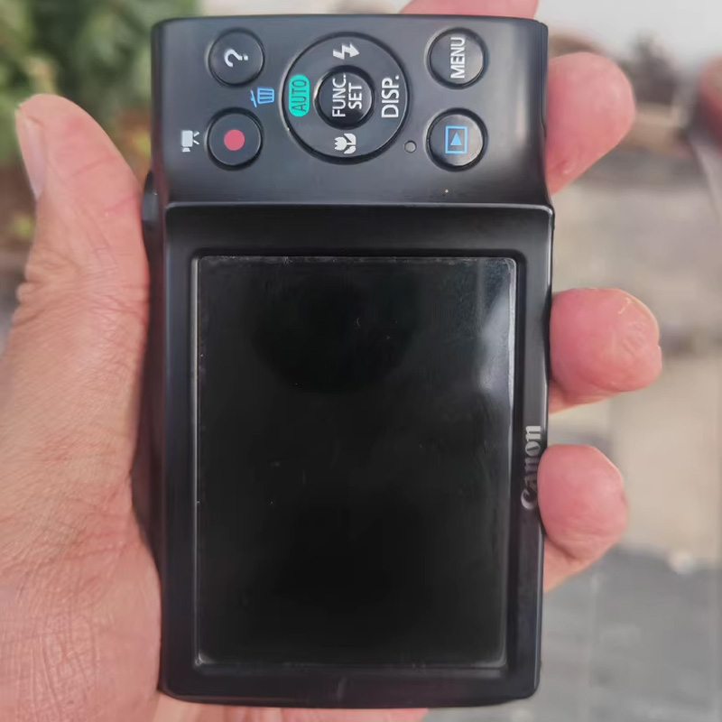 超美品 PowerShot A2300 ブラック  M555 Canon Powershot A2300 Digital Camera 16.0 MP 5x Optical Zoom