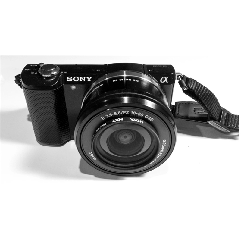 SONY α5000 ILCE-5000Y ブラック Amazon.com : Sony Alpha a5000 Mirrorless Digital Camera with