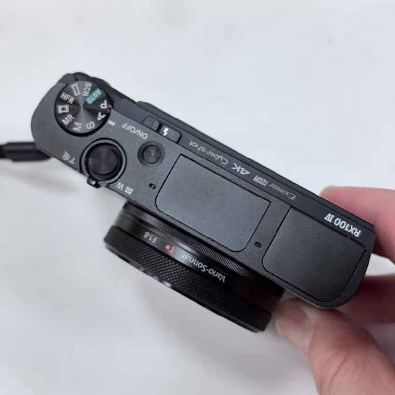 Sony Cyber-shot DSC-RX100M4 RX100 IV Digital Camera 20.1MP WiFi