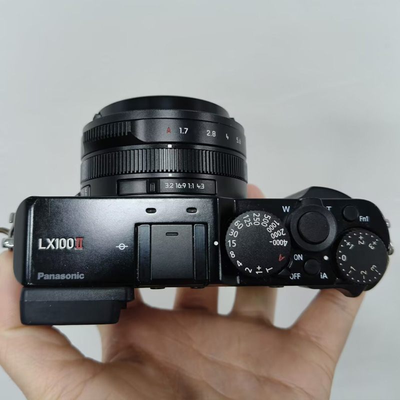 Panasonic LUMIX DC-LX100 II DC-LX100M2 17MP 4K Compact Camera