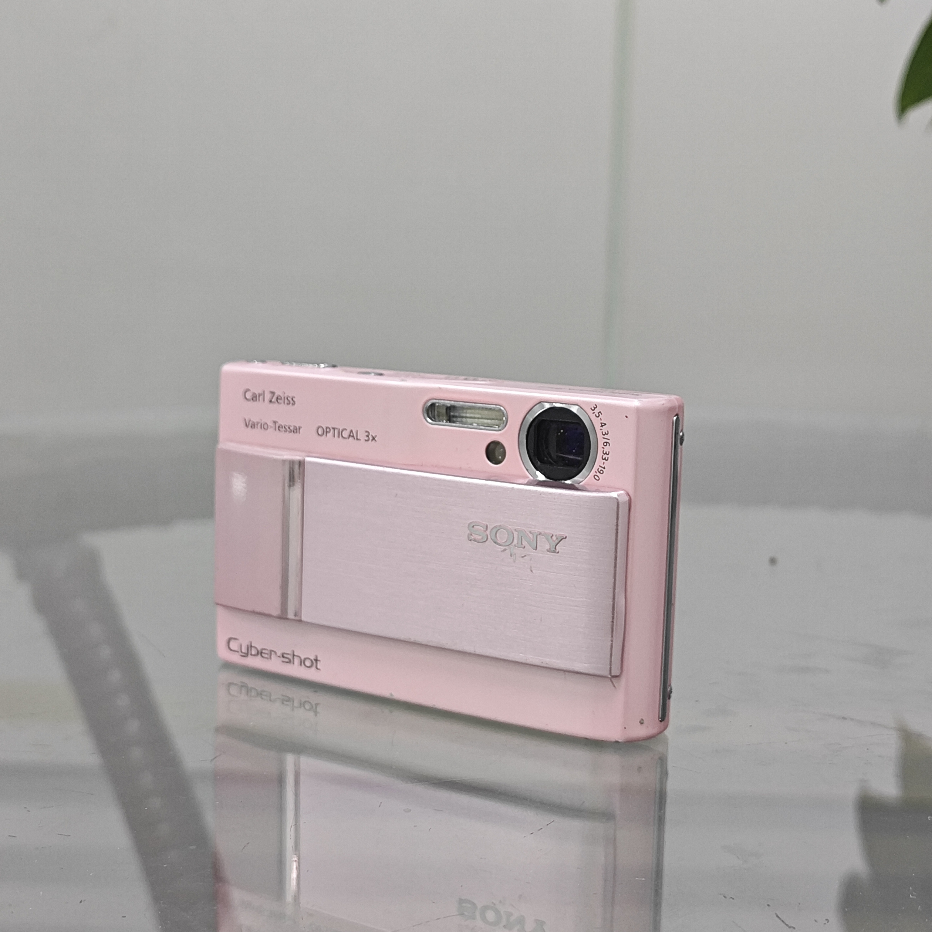 Sony Cyber-shot DSC-T10 7.2MP 3x Optical Zoom Digital Camera
