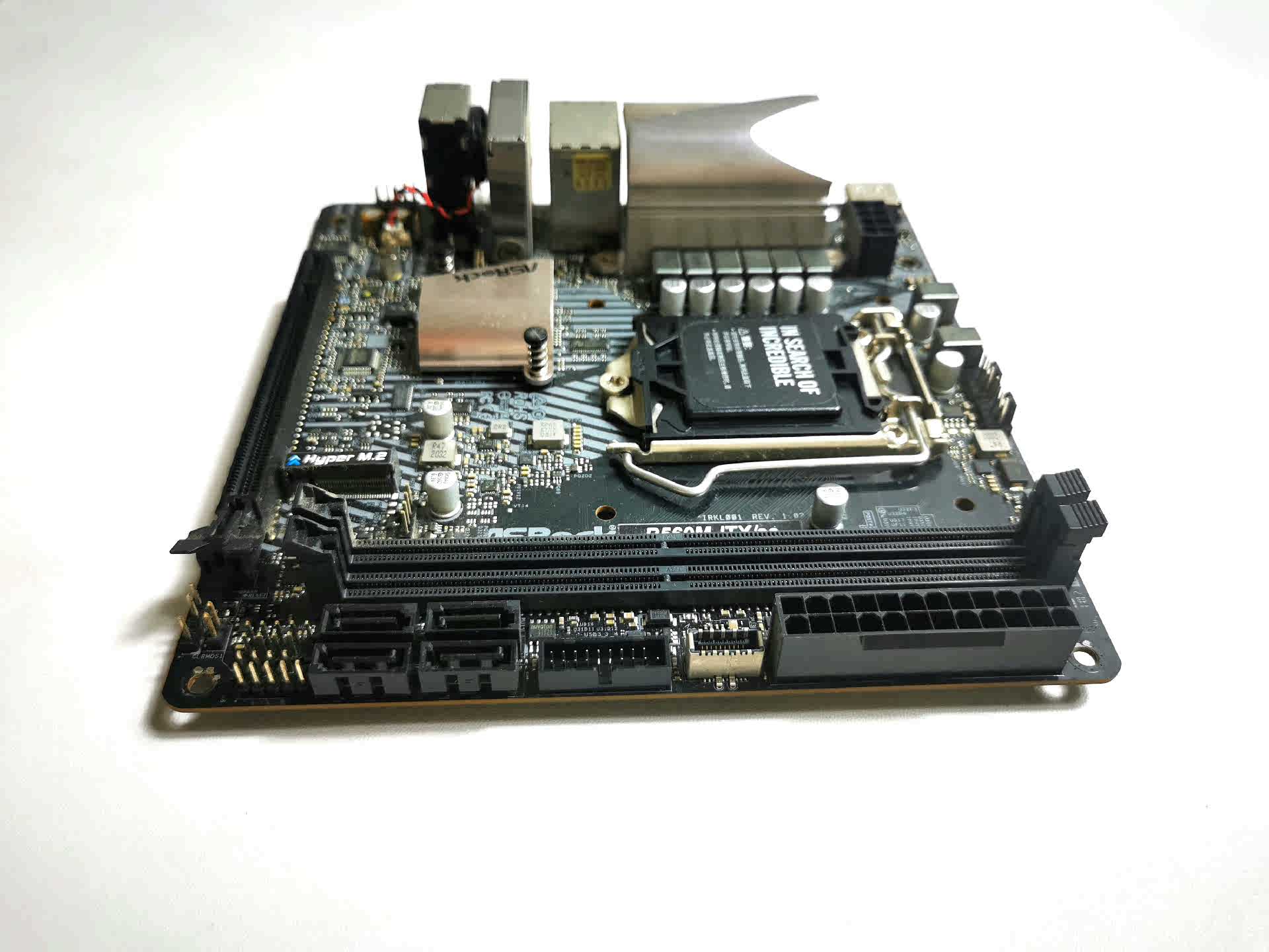 ASRock B560M-ITX LGA1200 Mini-ITX マザーボード FOR ASROCK B560M-ITX/ac LGA 1200 64GB HDMI Mini-ITX