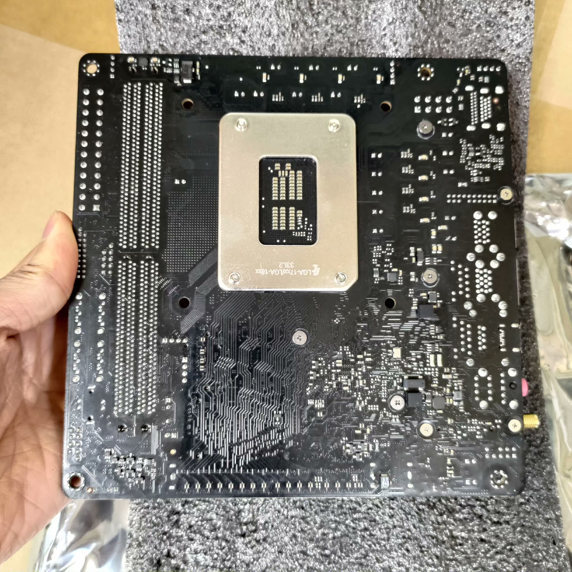 FOR ASROCK H670M-ITX/ax DDR4*2 LGA1700 64GB HDMI Mini-ITX