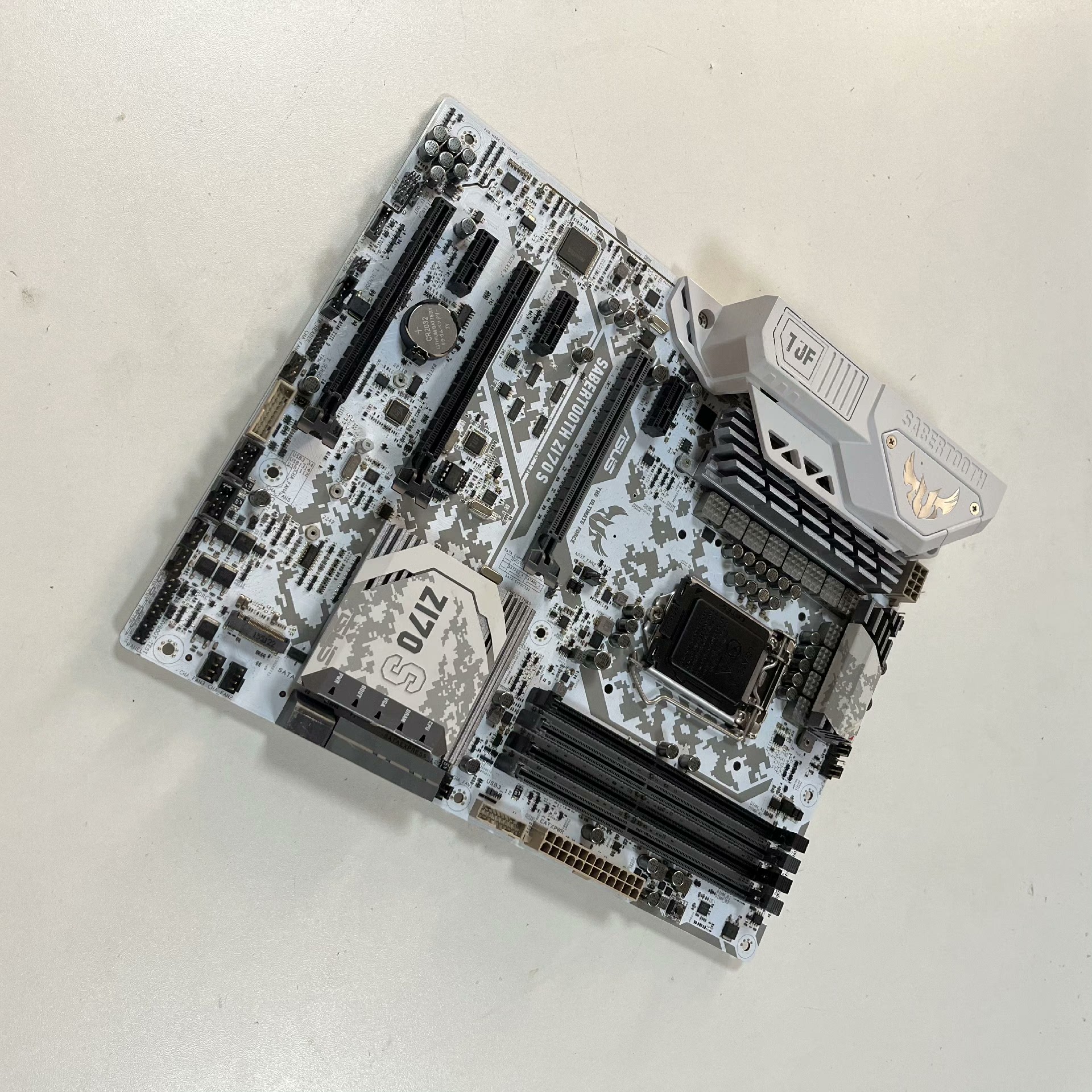ASUS　SABERTOOTH Z170S　LGA1151 cfc3c576f97be1fbc96db3b7ac0303