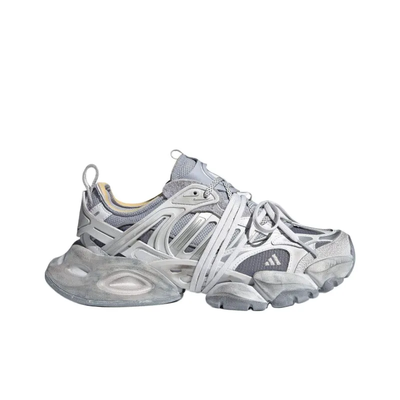 Adidas XLG RUNNER DELUXE Low Top Chunky Sneakers JR9633