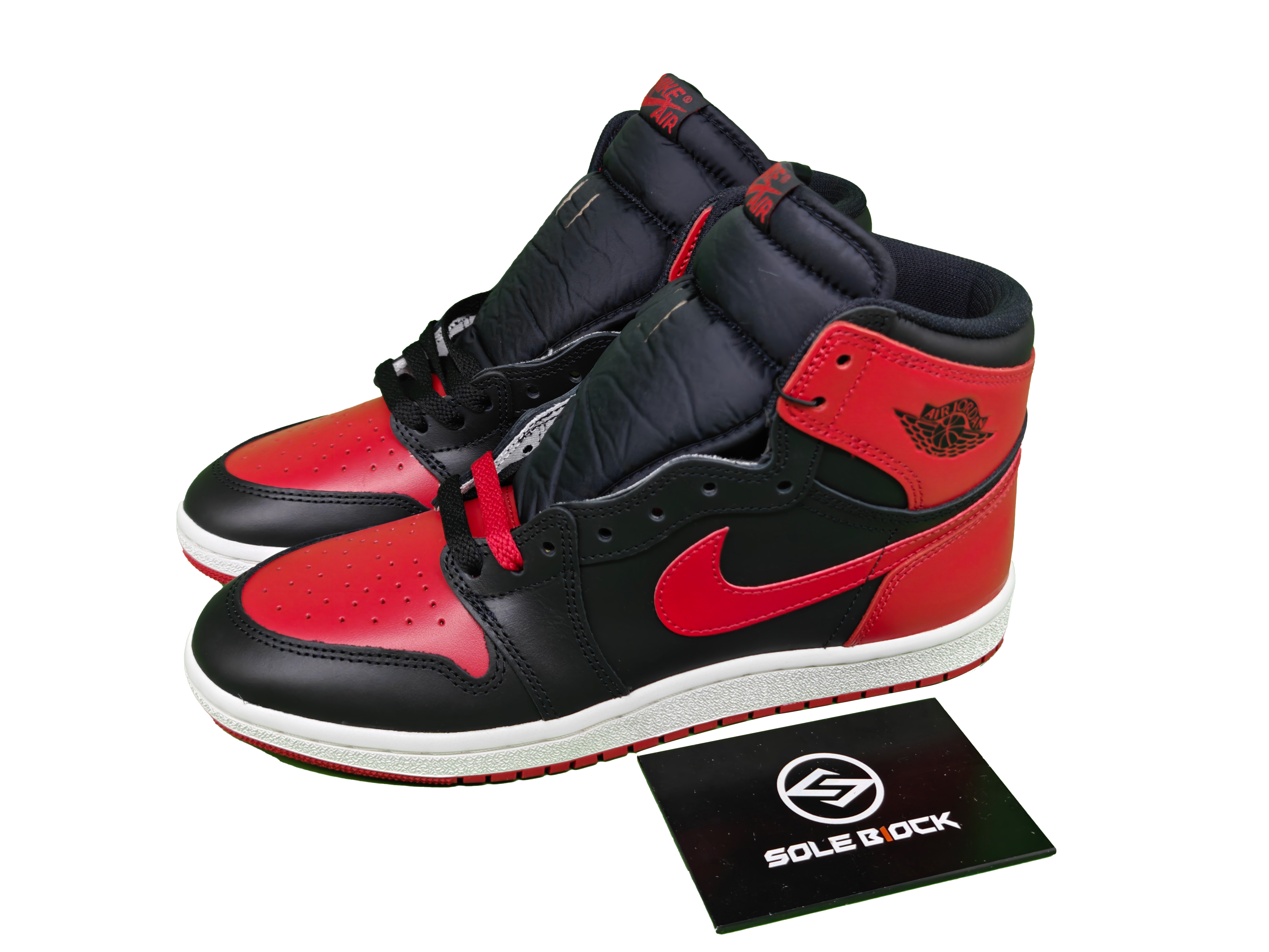 シューズ(男性用) Air Jordan 1 Retro High OG USA 9 Amazon.com | Air Jordan 1 Retro High OG Men's Shoes (DZ5485