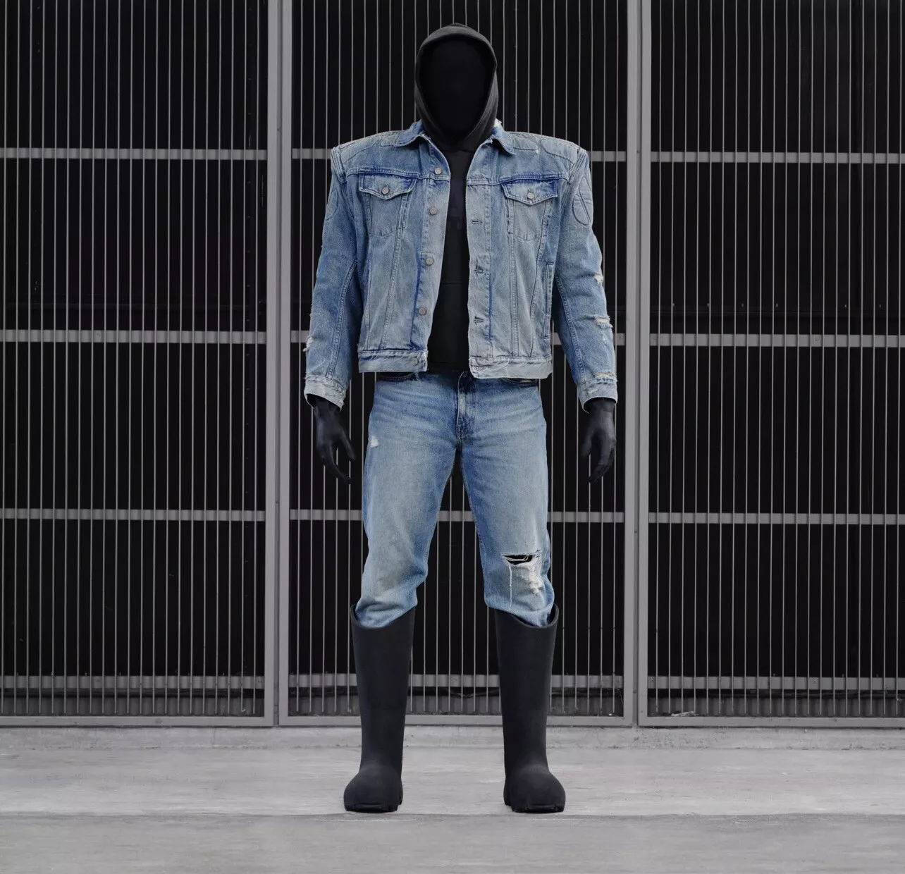 ジャケット・アウター Yeezy Gap Balenciaga Padded Denim Jacket Yeezy Gap Engineered By Balenciaga Padded Denim Jacket