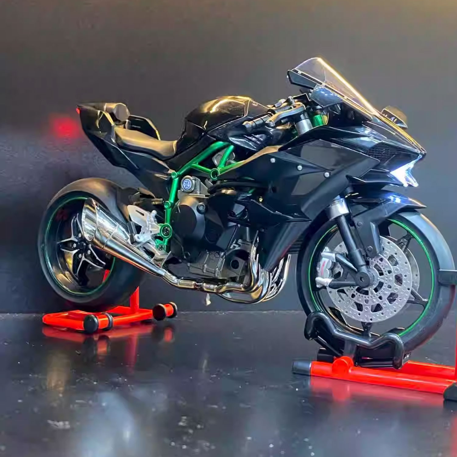 1:9 Scale Alloy Ninja H2R Motorcycle Model with Smoke & Sound