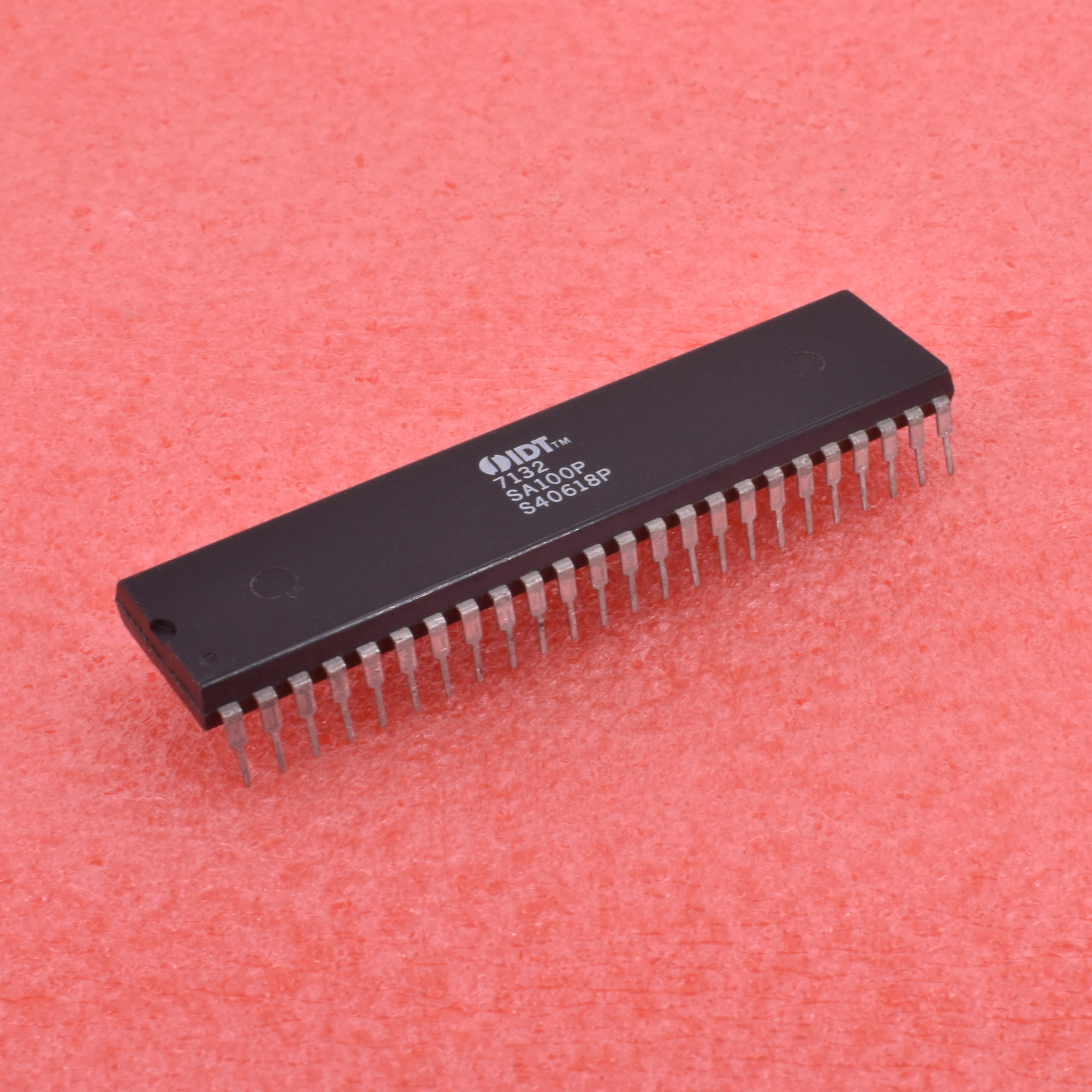 1PCS IDT7132SA100P IDT7132SA DIP-48 HIGH-SPEED 2K x 8 DUAL-PORT STATIC RAM