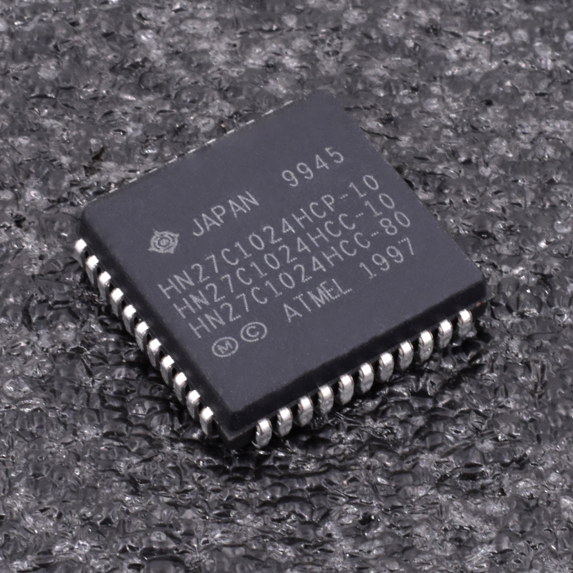 1pcs HN27C4096ACC-10 Hitachi PLCC44 new