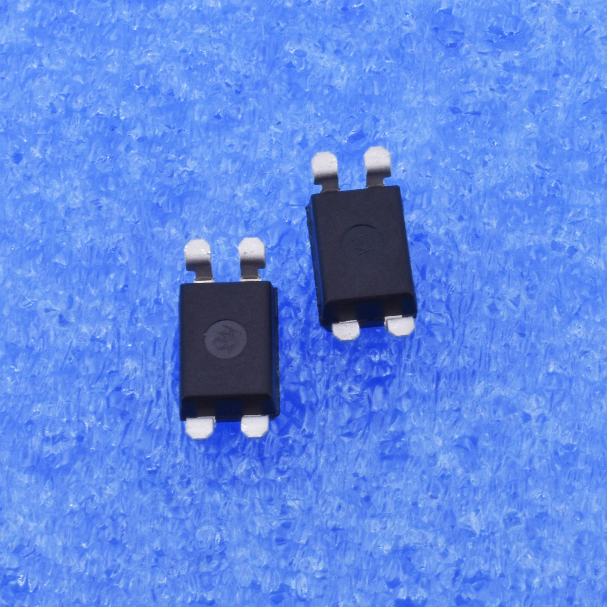 5/10PCS LTV817STA1A IC Optocoupler SOP4 1CH High inputoutput
