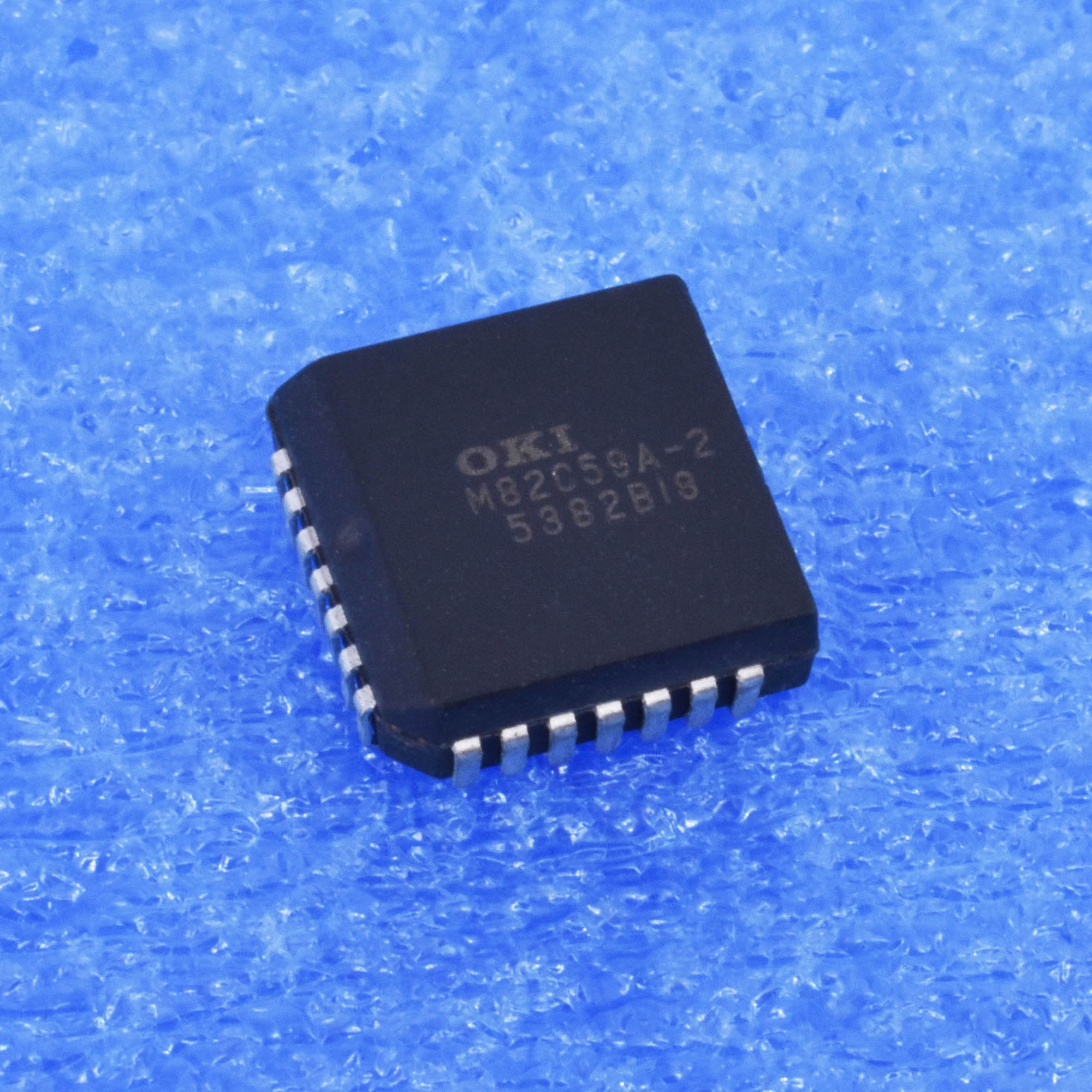 1PCS//5PCS D8259AC-2 D8259AC 8259AC DIP-28 MCU Programmable Interrupt Controller