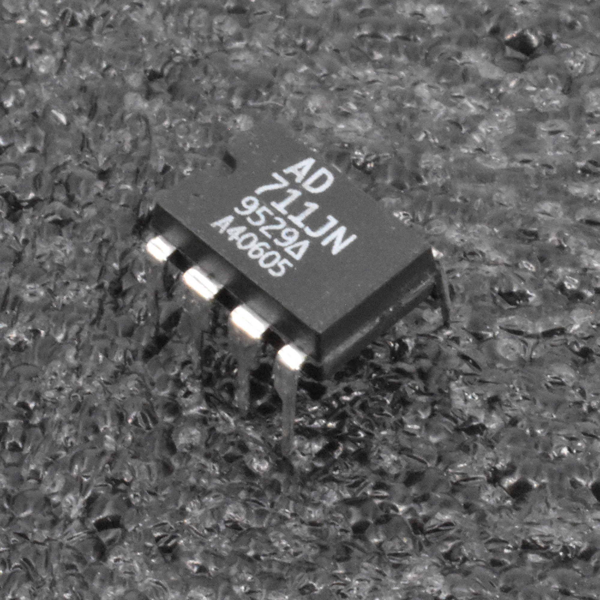 10PCS AD711JN AD711 DIP-8 Precision, Low Cost, High Speed, BiFET Op Amp ...