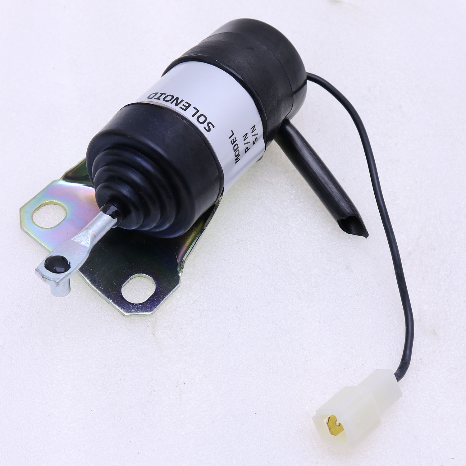 For Kubota Denso Fuel Shut Off Solenoid 15471-60010 052600