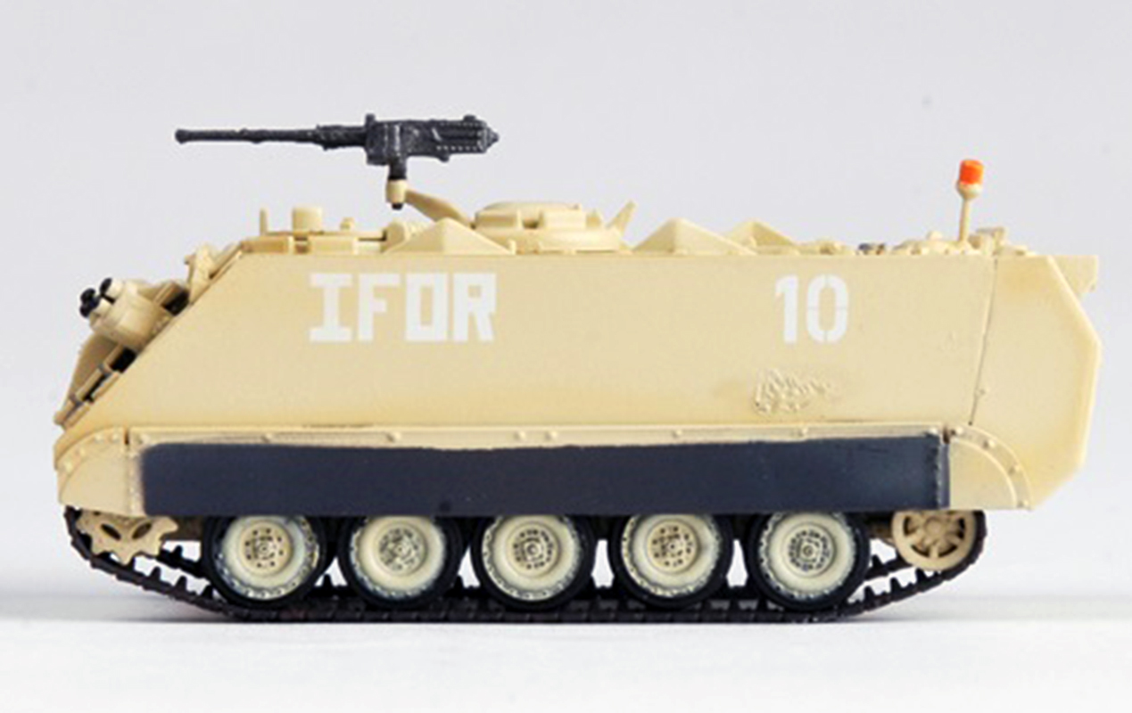 military tank 1:72 model kit