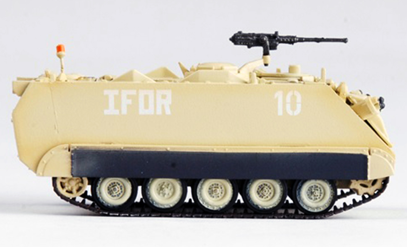 military tank 1:72 model kit
