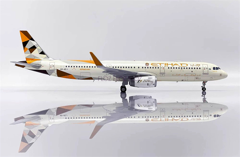 エティハド航空 A321 A6-AEJ 1/200 Amazon.com: Inflight for ETIHAD for Airbus A321 A6-AEJ from