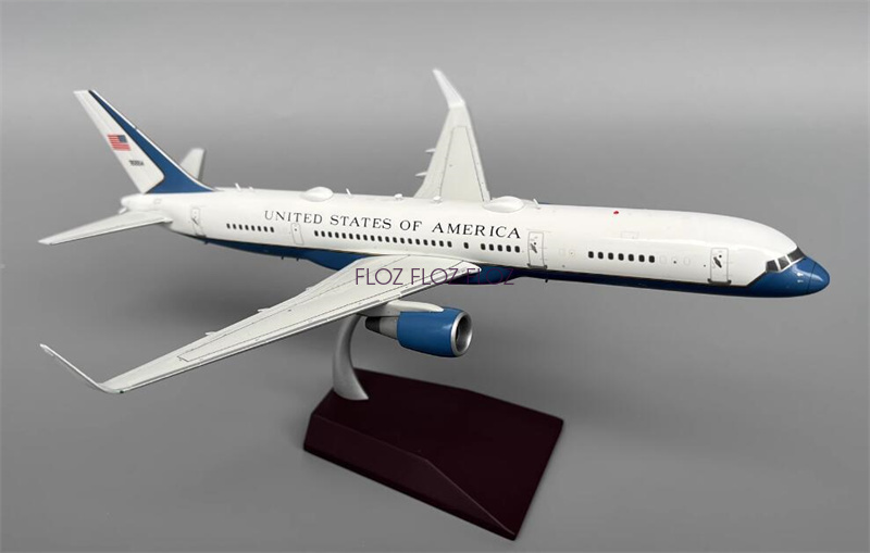 GeminiJets for US Air Force for Boeing C-32A (757-200W) 99-0004 1