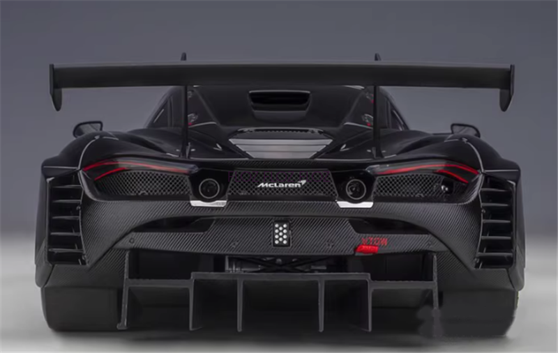 AUTOart McLaren 720S GT3 ブラック 1/18