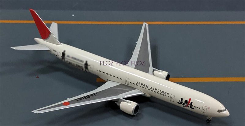 1:500 for Hogan for Japan Airlines for Boeing 777-300 JA8941