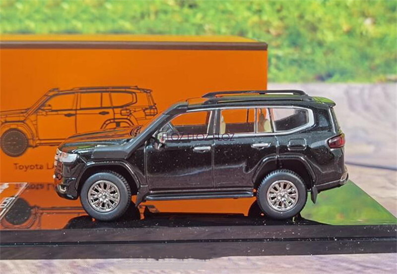 1:64 for GCD for Toyota for Land Cruiser 300 Regular black