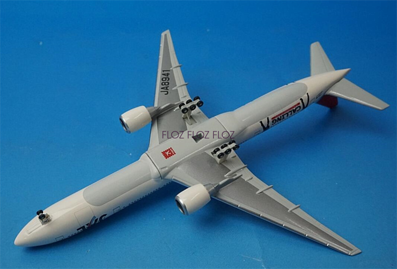 1:500 for Hogan for Japan Airlines for Boeing 777-300 JA8941