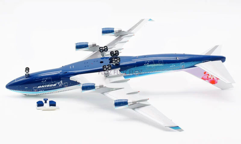 <激レア> [B-Models] 1/200 ANA B747-200 ALBATROS China Airlines for Boeing B747-400 B-18210 1/200
