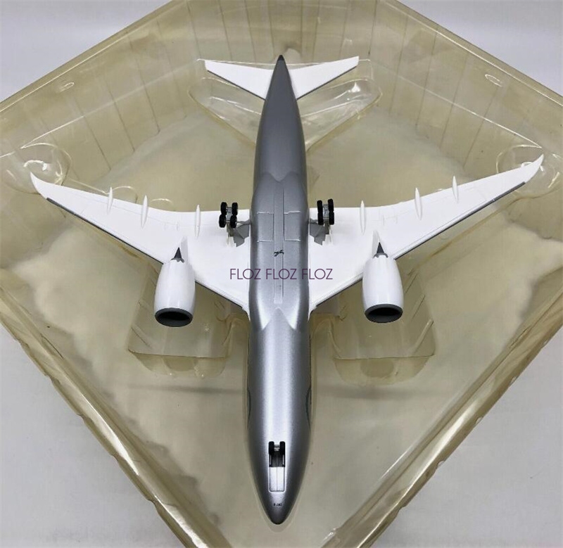 1:200 for Herpa for Northwest Airlines for Boeing 787-8