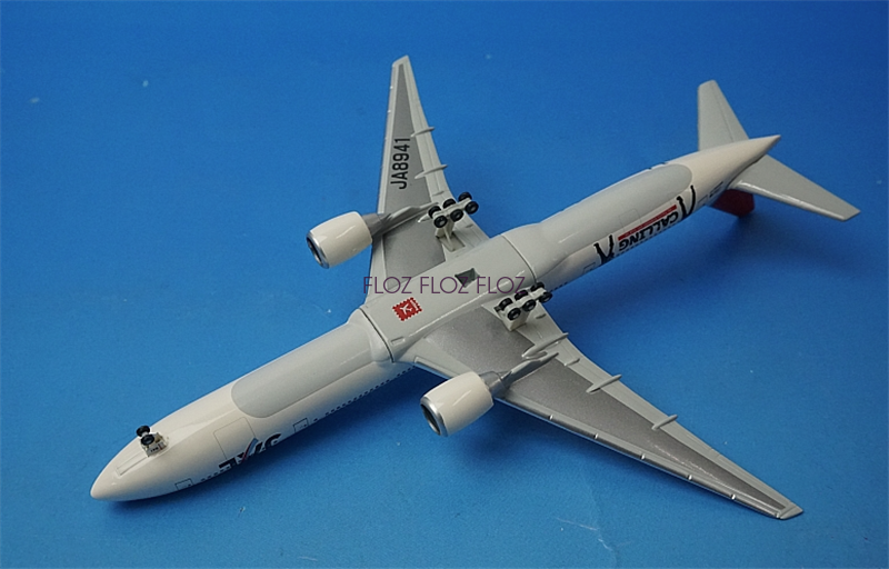 1:500 for Hogan for Japan Airlines for Boeing 777-300 JA752J