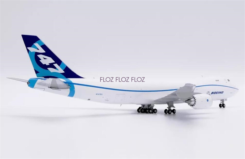 JC Wings B747-8F N747EX ボーイング 1:400 4092993085.jpg
