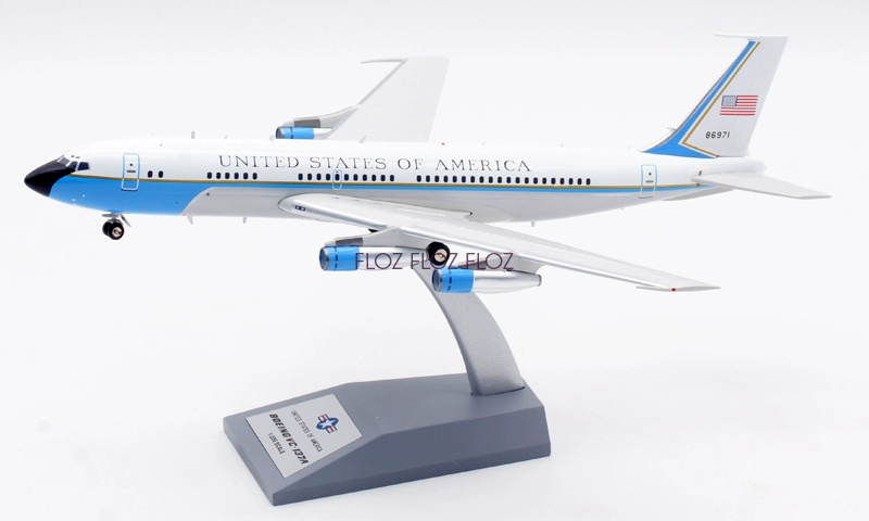 Inflight UNITED STATES OF AMERICA for Boeing 707-100 VC-137A