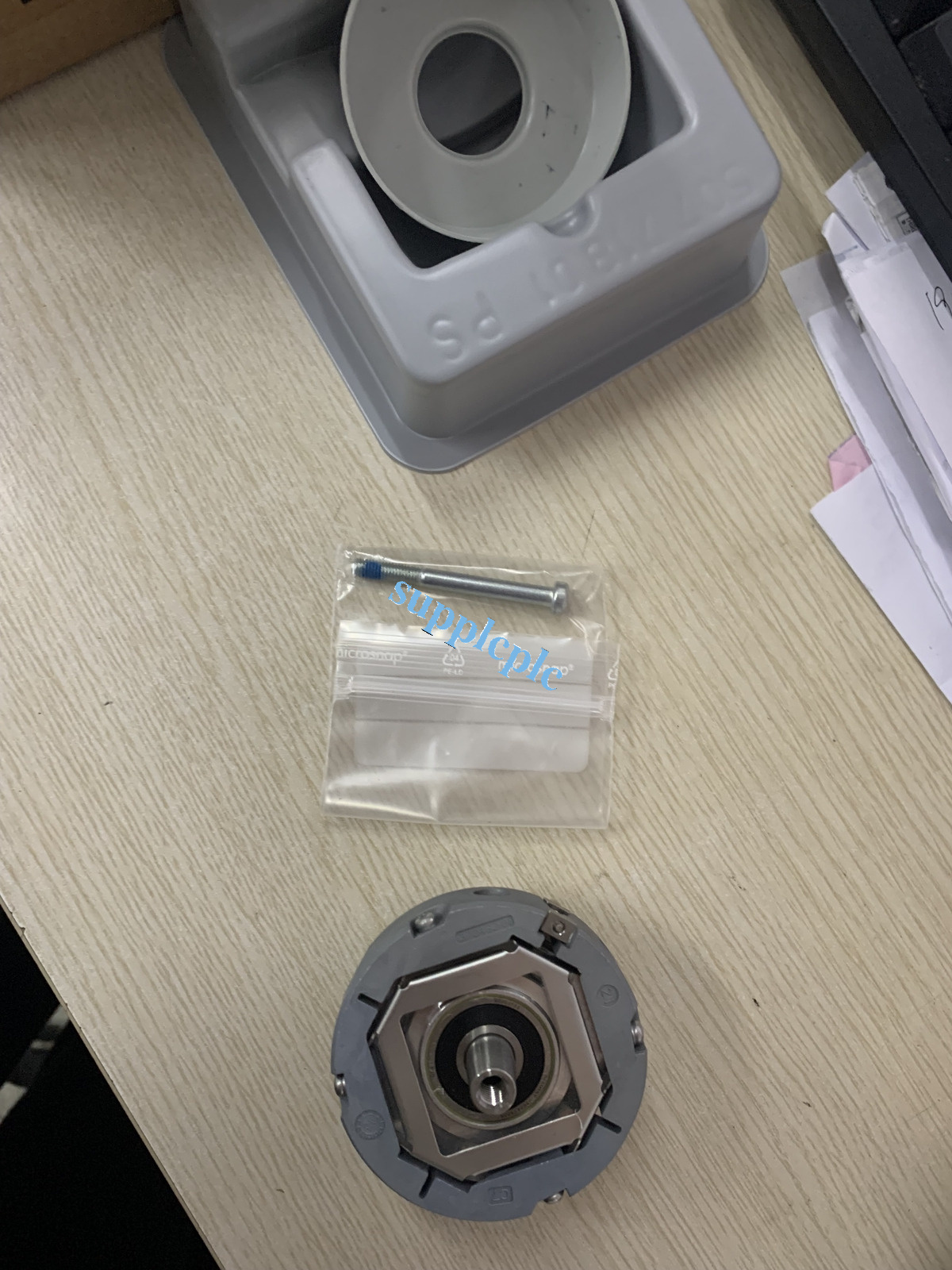 New EQN1325 2048 62S12-78 Heidenhain encoder EQN 1325 2048