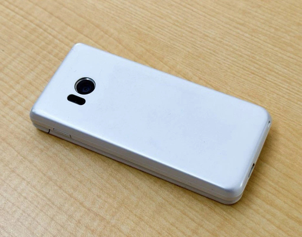 SHARP AQUOS Keitai 2 601SH 602SH White Flip phone Unlocked SIM