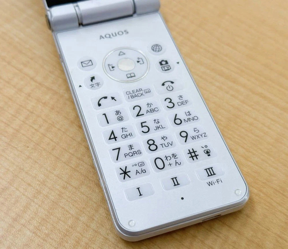 SHARP AQUOS Keitai 2 601SH 602SH White Flip phone Unlocked