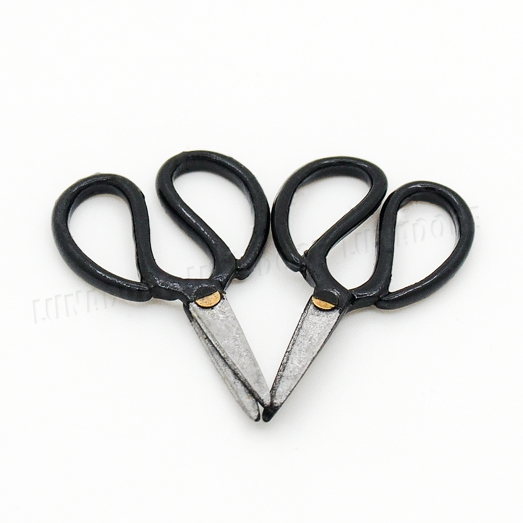 2pcs Dollhouse Miniature 1:12 Toy Mini Metal Scissor Home Decor Accessory 2.1cm