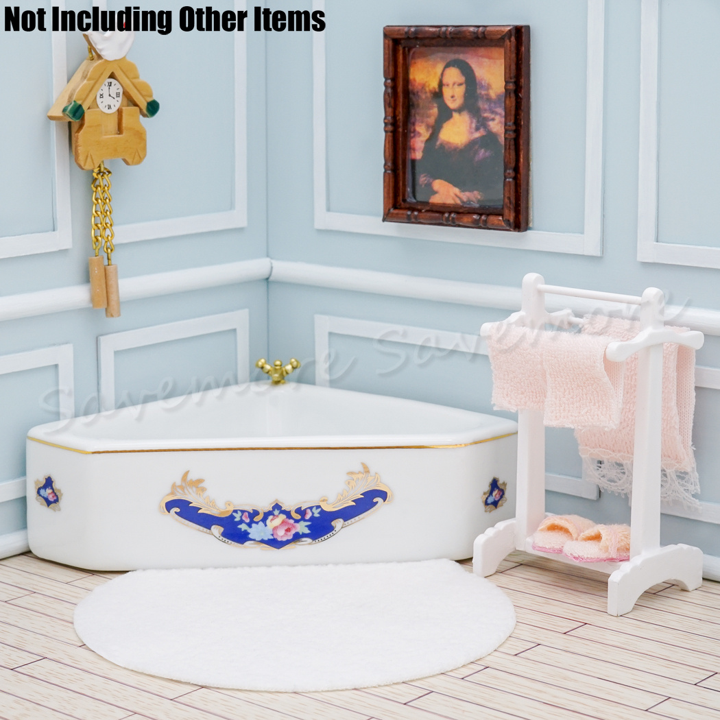 bathroom dollhouse